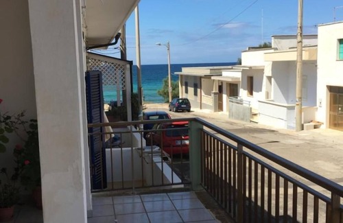 Marina di Mancaversa Villa | casa vicino mare sea rocks cottage