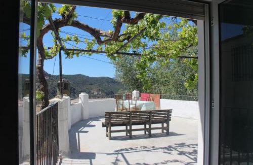 Atalbeitar House | Casa Violeta