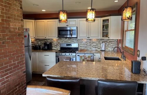 Milford House | Casa Vista Under 5 minutes to Dreams Park, dramatic long distance view, private