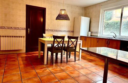 Santiago de Compostela Apartment | Casa Vixoi, a 5Km Catedral