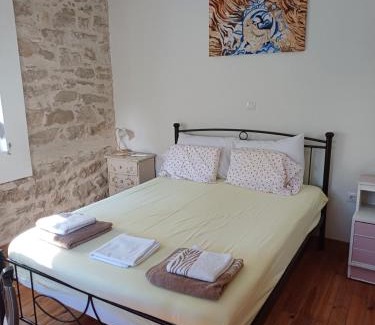 Loutraki House | casa zervos - Abode of Light