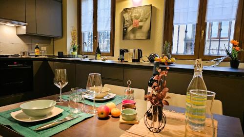Meda Apartment | Casa27, convenient location to Milan Center & Como Lake