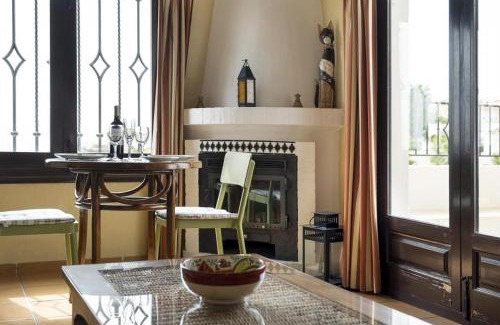 Oasis del Capistrano Apartment | Casablanca 35 Oasis Properties