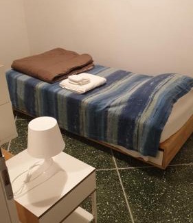 Castel San Pietro Terme House | Casadelfalegname FRASSINO 3 Stanze 7 posti letto 1 singola 1 doppia 1 tripla