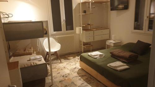 Castel San Pietro Terme House | Casadelfalegname FRASSINO 3 Stanze 7 posti letto 1 singola 1 doppia 1 tripla