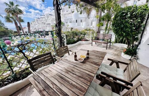 Benajarafe House | casAFlex, Chalet en Benajarafe con Piscina Privada