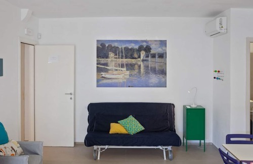 Mola di Bari Apartment | Casalmare Verde 1 STEP FROM THE SEA! Patio & garden
