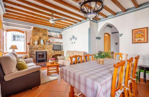 Ardales House | CASAMORA Cerca del Caminito del Rey