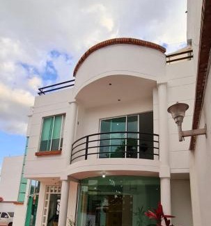 Villeta Villa | Casaquinta Con Piscina