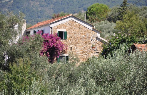Diano San Pietro House | CasaRelax, quiet holiday home in the middle of the olive groves with panoramic views