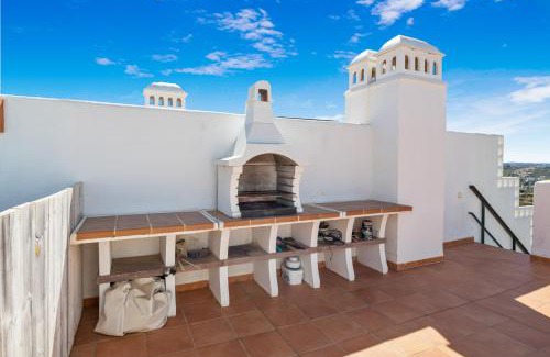 Casares Apartment | Casares Golf apt by Costarentals - Ref M10