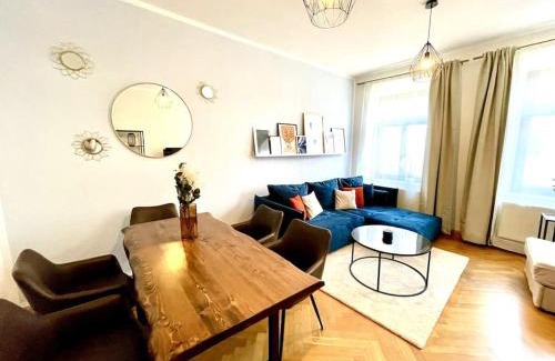 Friedrichstadt Apartment | CASARINA - Stilvoller Altbau in zentraler Lage