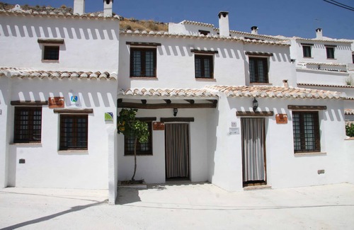 Galera House | Casas Cueva El Mirador de Galera for 7 people