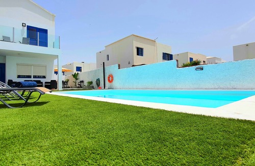 Playa Blanca House | CasaYaiza, completely renovated luxury villa