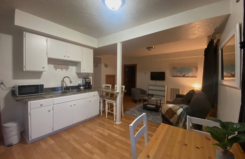 Springfield Apartment | Cascade Apartment - The Annex