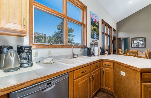 Aspen Brook House | Cascade - Spacious Family Mountain Retreat - Quiet Neighborhood - 20-NCD0238