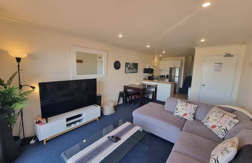 Jindabyne Apartment | *Cascades 15 - Amazing Lake Views w Balcony's | Spa Bath | Split-Level | WiFi*