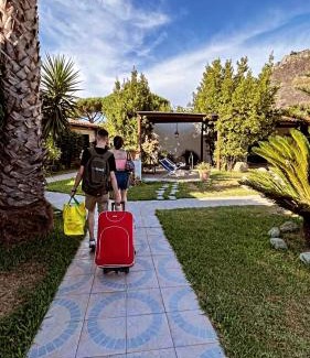 Panza Apartment | Case Vacanze Le Buganville