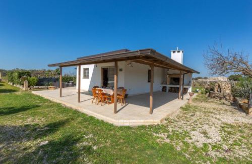 Campi Salentina House | Casetta Maddalena by BarbarHouse