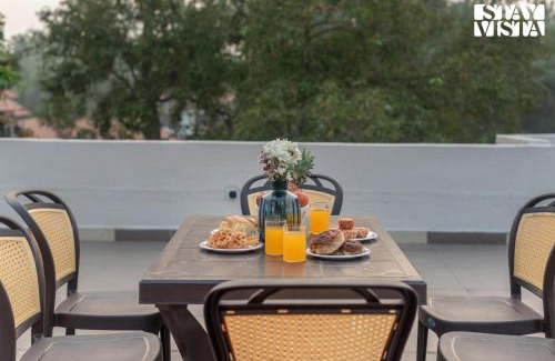 Varchi Ali Villa | Cashew Creek by VEO - Part of StayVista with Pool & WiFi