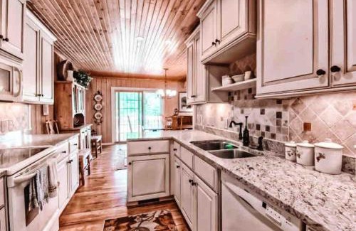 Cashiers House | Cashiers Cedar Creek Club Cabin