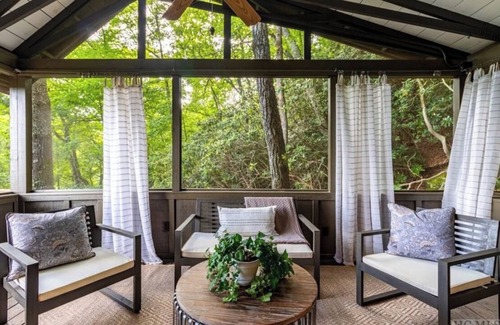 Cashiers House | Cashiers Luxe Cottage! Beautiful view and only less than a 1.5 miles to town