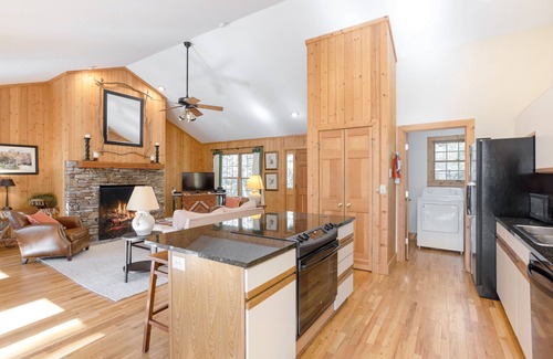 Lonesome Valley House | Cashiers “Rhododendron Cottage”