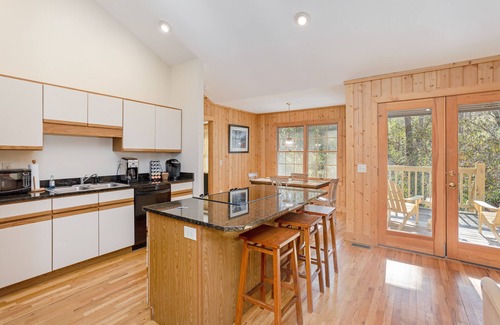 Lonesome Valley House | Cashiers “Rhododendron Cottage”