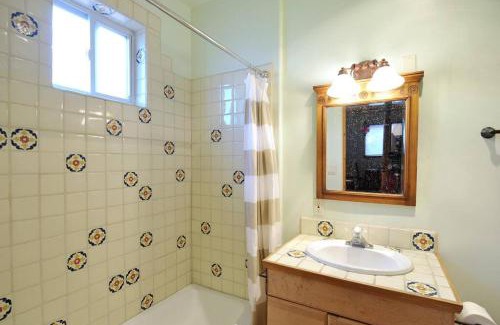 Northeast Santa Fe House | Casita Bee, Santa Fe charmer