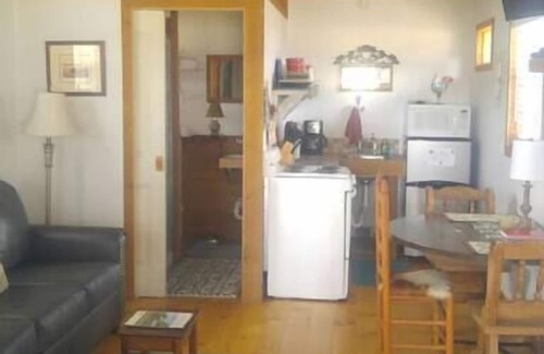 Ingram House | Casita Blu 6 with Private Guadalupe River Access