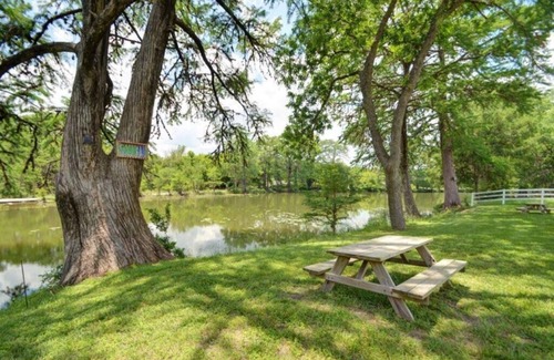 Ingram House | Casita Blu Quatro, Private Guadalupe River Access