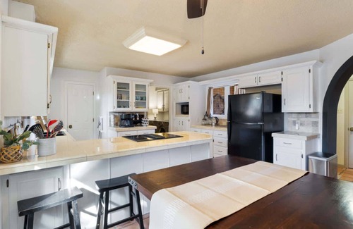 North by Northwest House | Casita Bonita - 3BR 2BA - Close to Everything