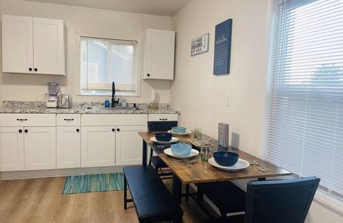 Crescent City Cottage | Casita By The Sea - walk to beach