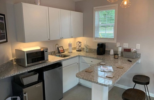 Shandon House | Casita - COLA & Hot Tub
