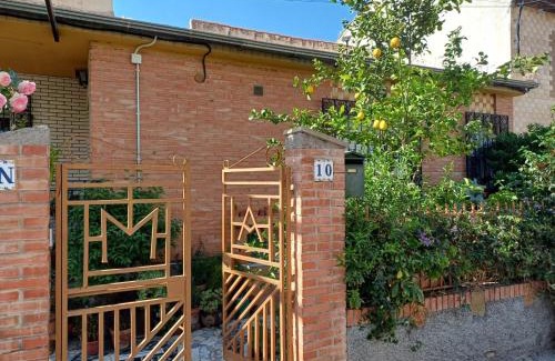 Barrio de la Vega Apartment | Casita de Celine