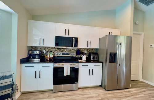 Three Oaks House | Casita Linda, 3BR, 2BA, Private heated Pool, Pet Friendly, Great location.