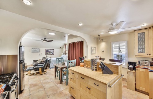 University Heights Apartment | Casita Studio, Parking, 1 Month Min. Stay, above Mission Valley & near all.