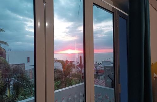 Proyecto escola House | Casita Vista al mar cerca del malecón