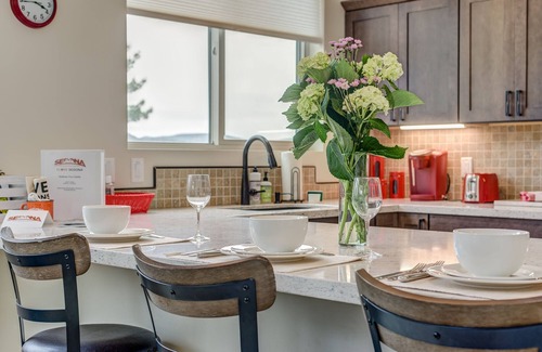 Sedona House | Casita w/Hot Tub on Rooftop, Al Fresco Dining, Full Kitchen+Iconic Views!