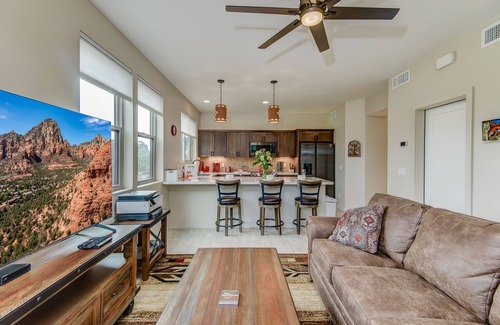 Sedona House | Casita w/Hot Tub on Rooftop, Al Fresco Dining, Full Kitchen+Iconic Views!