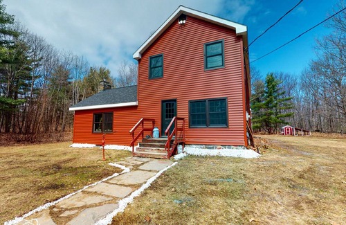 Clarksville House | Cass Hill Farmhouse Escape