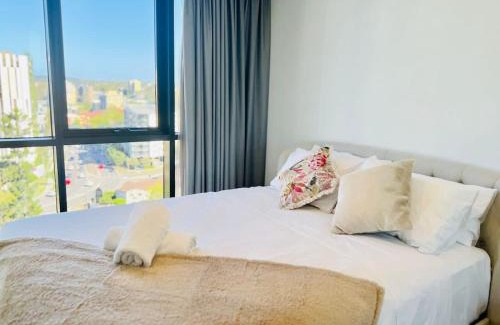 Toowong Apartment | CASSA TOOWONG - Convenient 1B Apt at Central Location with Parking Managed by The Cassa