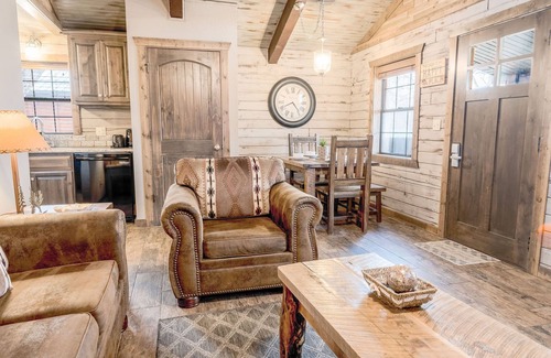 Indian Point Cabin | Cast Away on the shores of TRL w/LakeAccess bySDC!