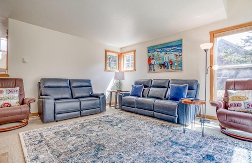 Shorepine Village House | Castawaves - Meredith Lodging
