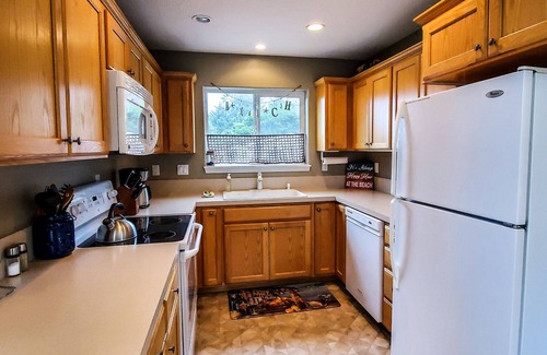 Yachats House | Castaway~ Yachats Ocean View