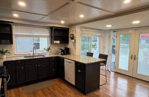 Harrison Township House | Castaways on the Lake - Fish & Boat - Waterfront