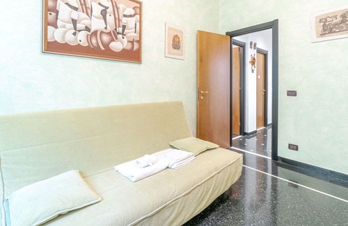 Castelletto Apartment | Castelletto Spazioso e Funzionale Appt x4