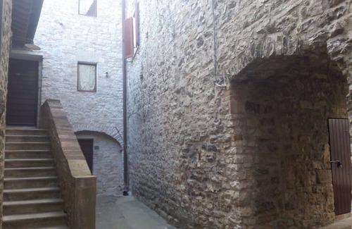 Izzalini Apartment | Castello Izzalini Todi Resort "Apt 5"