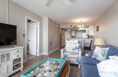 South Island Apartment | Castle Beach 105, Gulf Front, 2 Bedrooms, , Elevator, Sleeps 6, Heated Pool