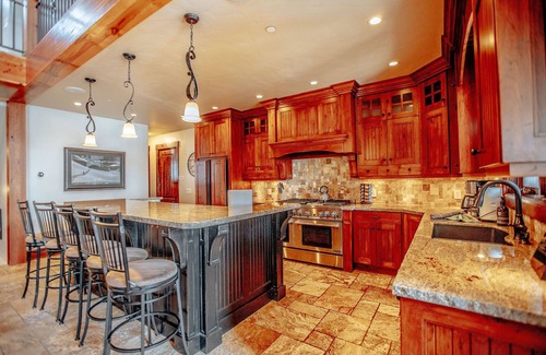 Salt Lake Mountain Resorts House | Castle Butenham by Cottonwood Lodging
